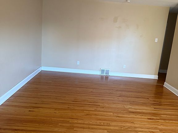 2nd image of 2618 W Mimi Cir #2