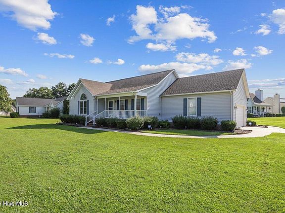 3rd image of 200 Woodcroft Drive
