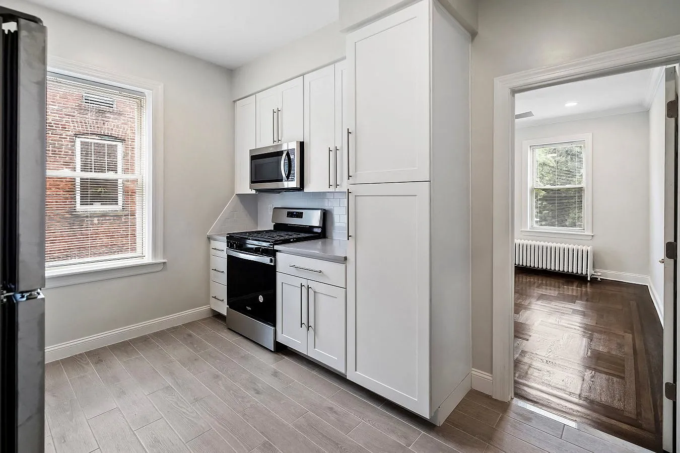 28 Gates Apartments — Photo 4