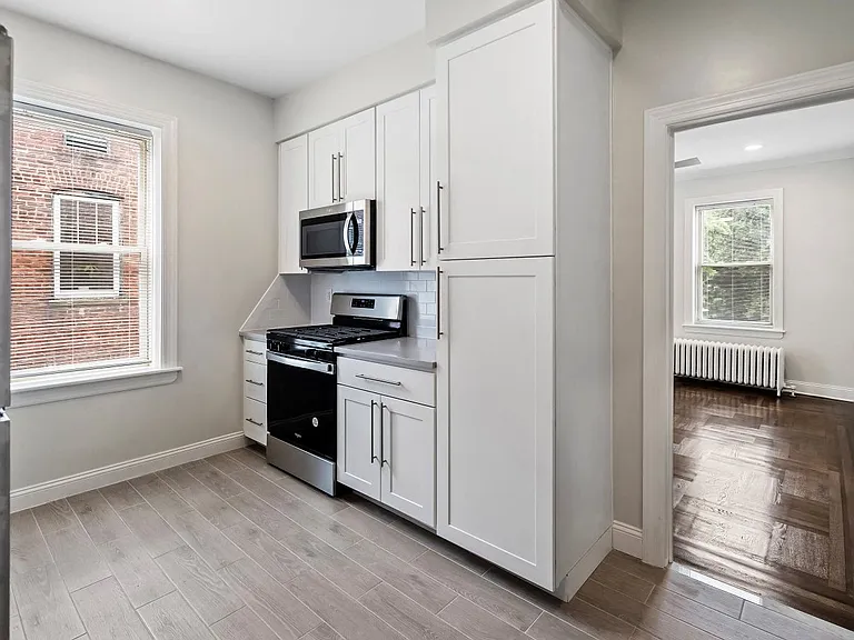 28 Gates Apartments — Photo 4