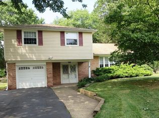 80 W Rambler Dr, Holland, PA