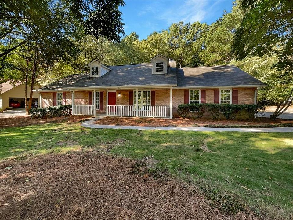 1st image of 611 Pine Knoll Ct