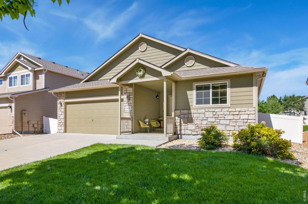 2621 Ashland Ln