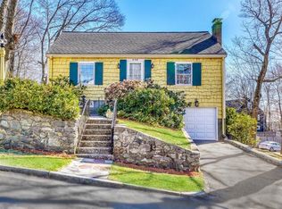1 Grandview Ave, Melrose, MA 02176