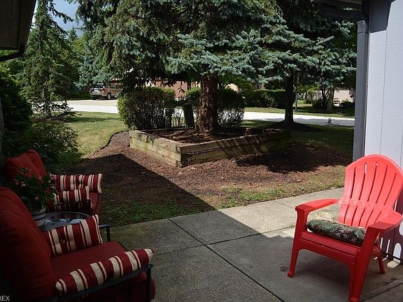 4th image of 10001 Blossom Ln