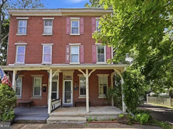 1872 W Marshall St, Norristown, PA 19403