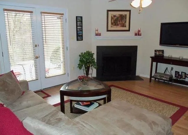 4712 Dorsey Hall Dr — Photo 2