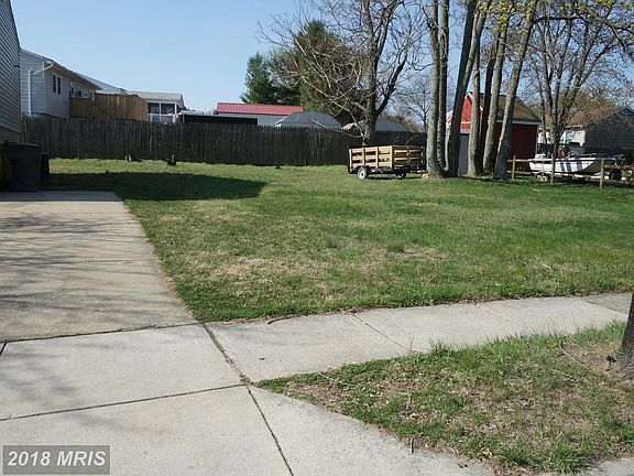 3rd image of 1226 Leonard Dr