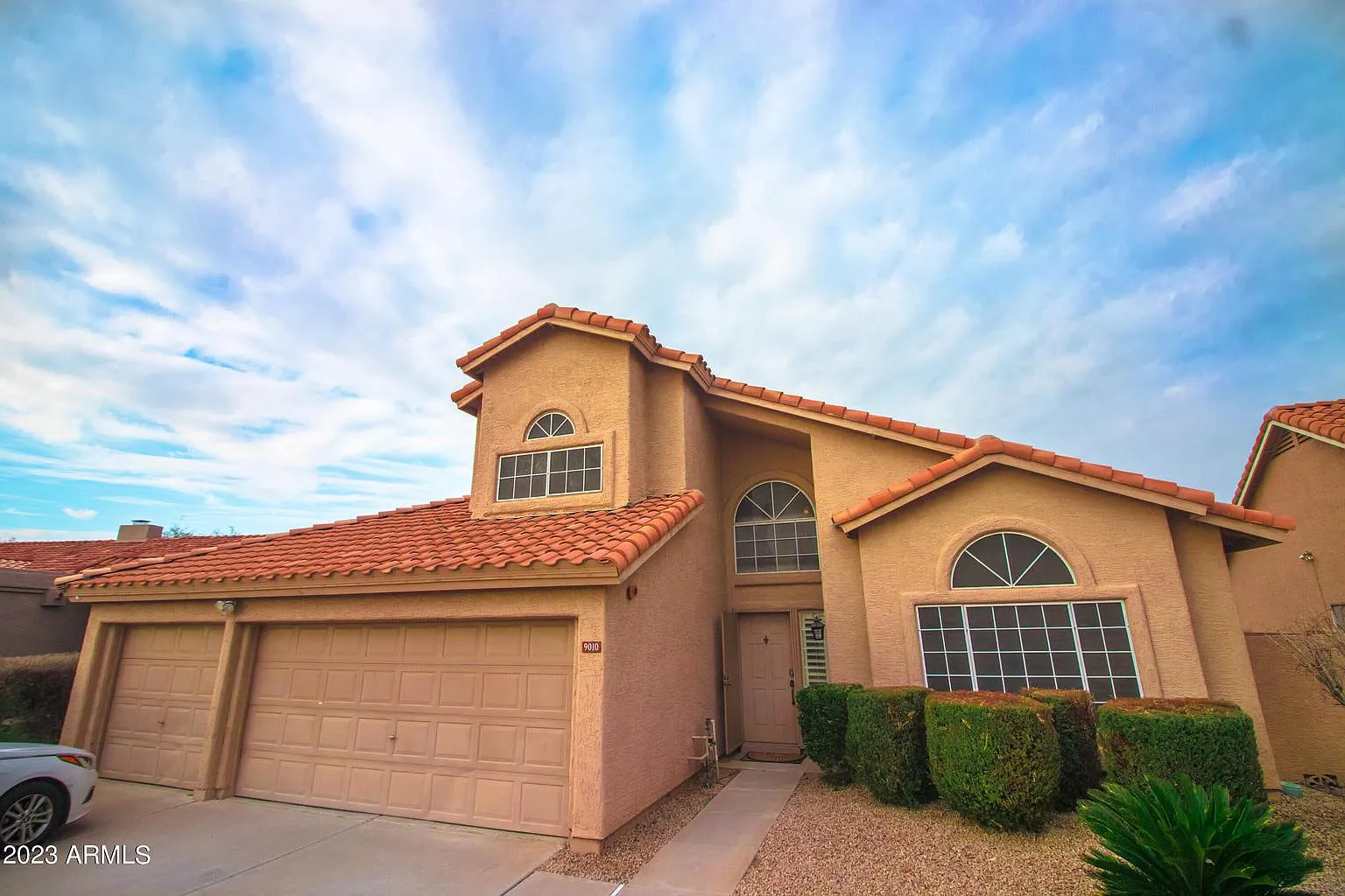 4 bed, 3.5 bath, 2400 sqft, $3,900 — Photo 1