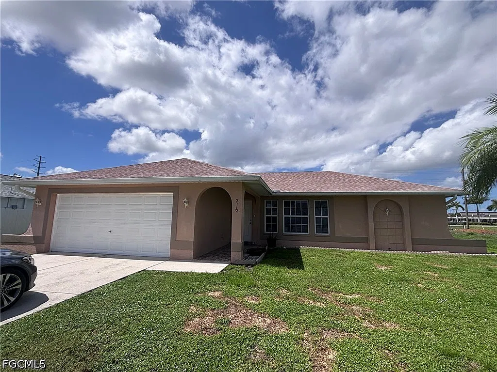 3 bed, 2.0 bath, 1212 sqft, $1,750 — Photo 1