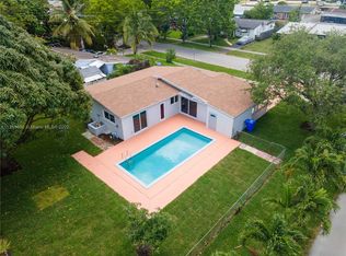 6781 Arthur St, Hollywood, FL 33024