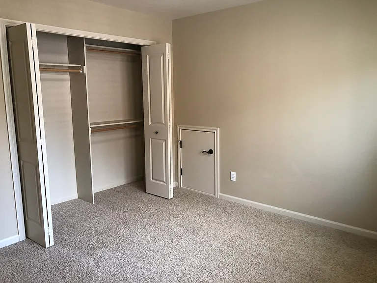 1074 Meek Way — Photo 27