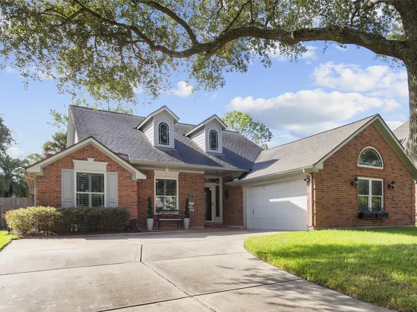 910 Knotty Elmwood Trl, Houston, TX 77062