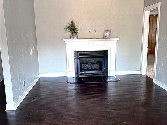 3rd image of 1714 NW Elm Ave