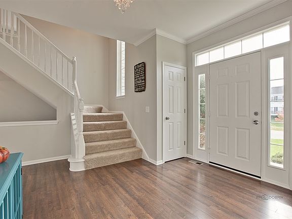 2nd image of 406 Farnsworth Cir