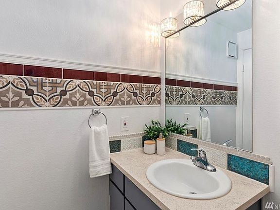 2nd image of 14234 Ambaum Blvd SW #106