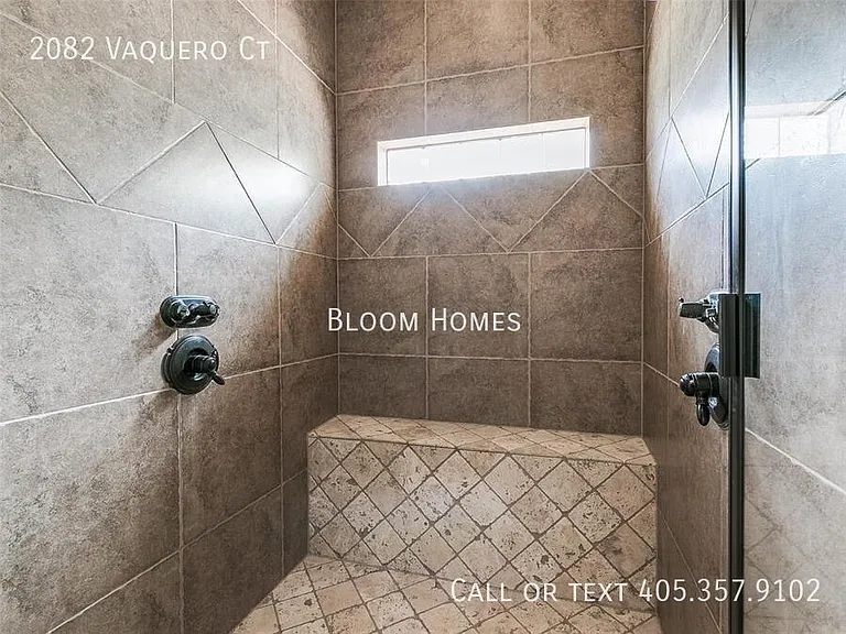 2082 Vaquero Ct — Photo 17