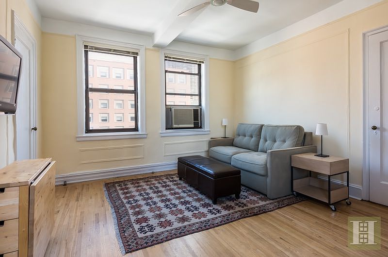 1st image of 457 W 57th St #1715
