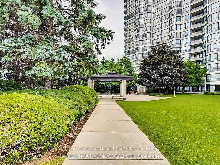 7300 Yonge St #302 — Photo 3