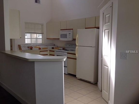 4th image of 117 Becket Ln