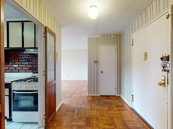 3rd image of 735 Avenue W #E1