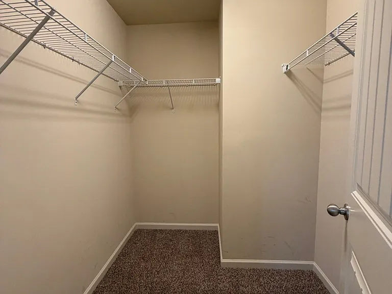 881 Franklin Mill Trce — Photo 16