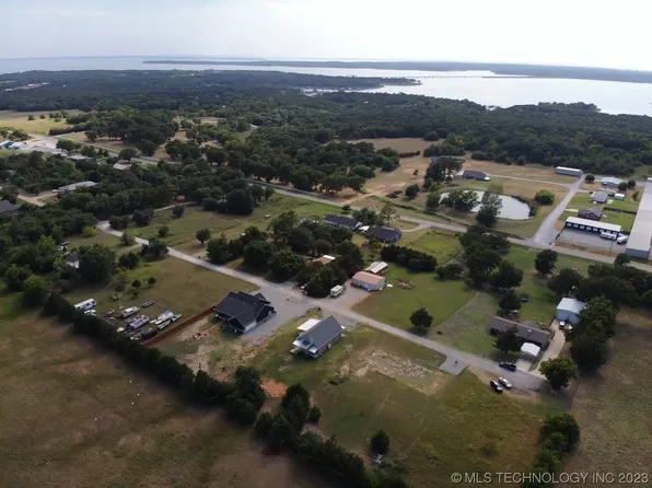 244 Texoma Dr, Mead, OK 73449