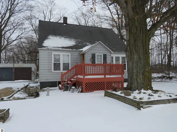 10229 S Lucas Rd, Mc Bain, MI 49657