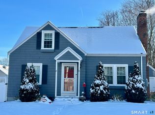 9 Robin Rd, Manchester, CT 06042