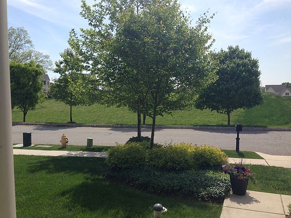3rd image of 318 Waynebrook Dr
