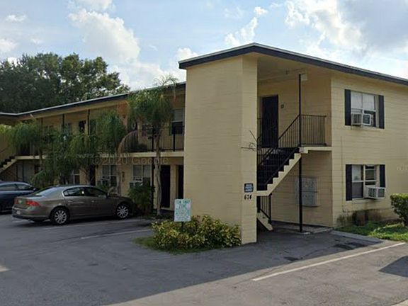 5th image of 674 22nd Ave S APT 5