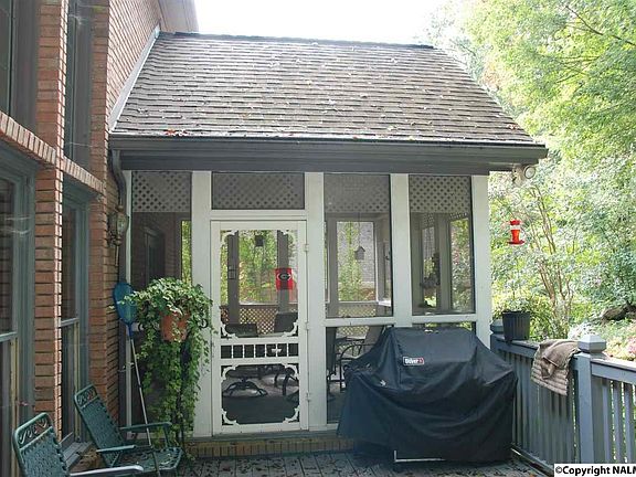 3rd image of 4806 Cove Creek Dr SE
