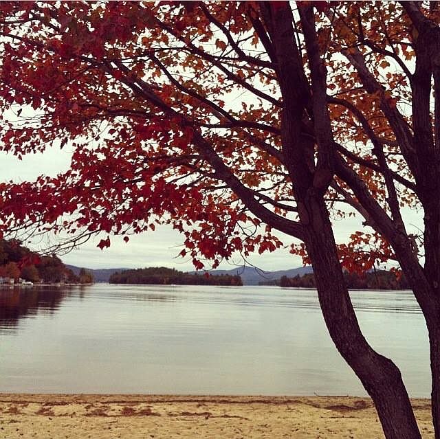 Fall @ the foot of the Lake 