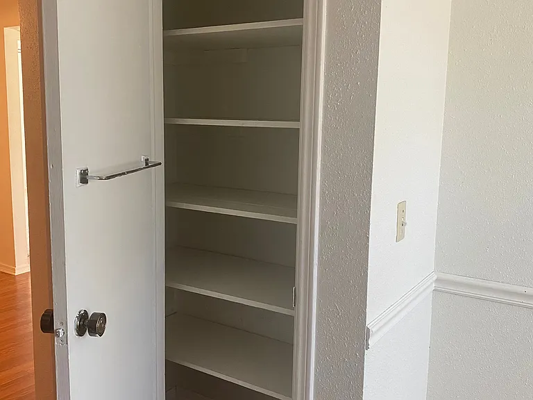 6101 N Brookline Ave #5 — Photo 33
