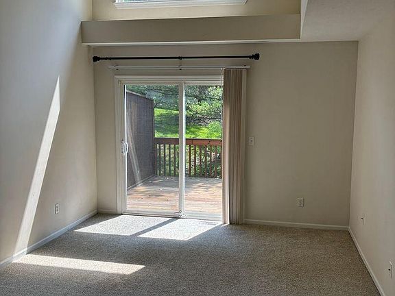 5th image of 669 Abbey Mill Dr SE