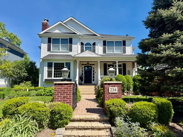 234 Lake Ave, Park Ridge, IL 60068