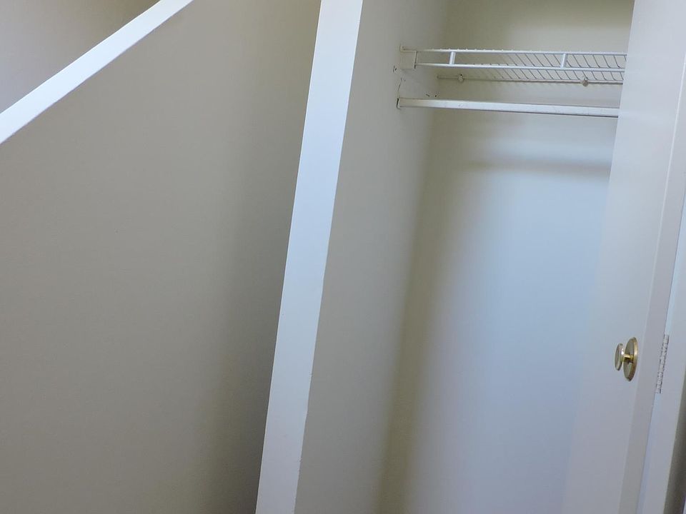 1st image of 1903 Senate St APT C