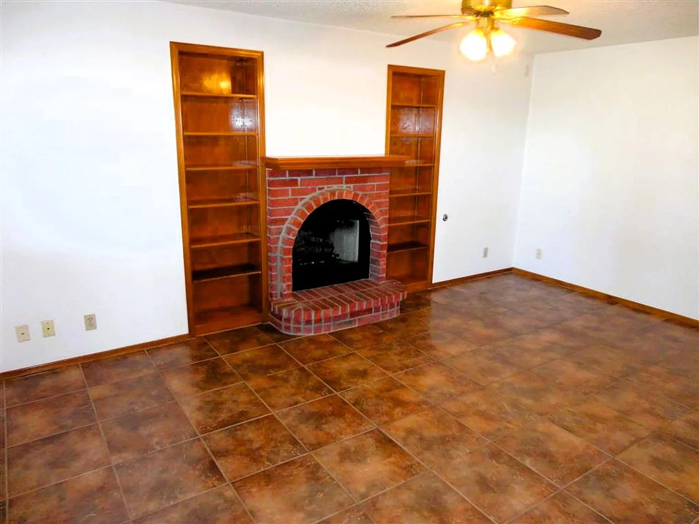 Impeccable Two Story Westside Home With Refrigerated Air Located In Tranquil Neighborhood — Photo 4