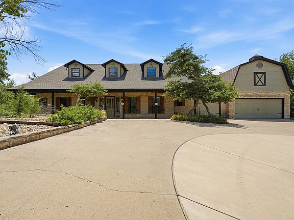3rd image of 813 Remuda Dr