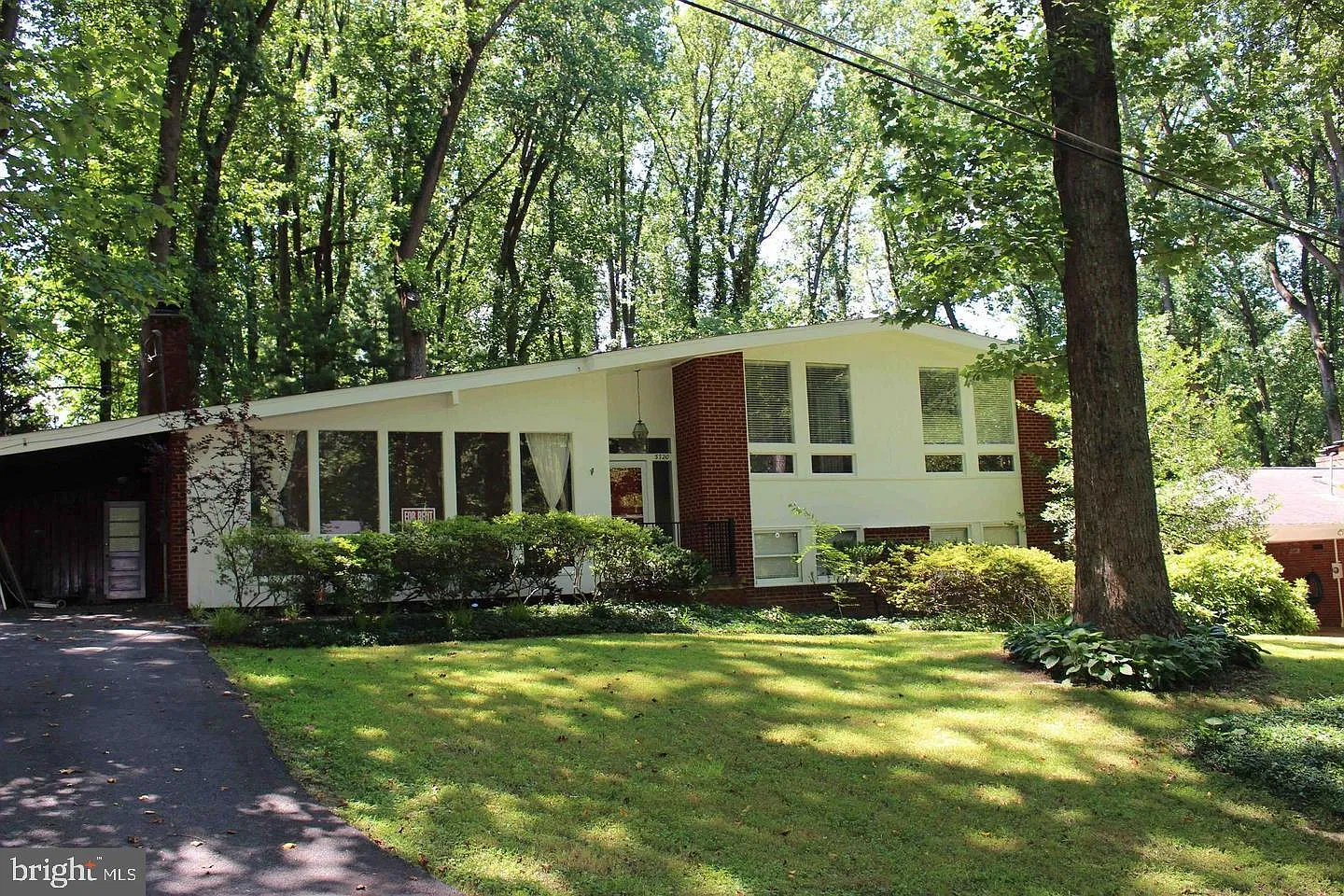 5 bed, 3.0 bath, 1643 sqft, $4,000 — Photo 1