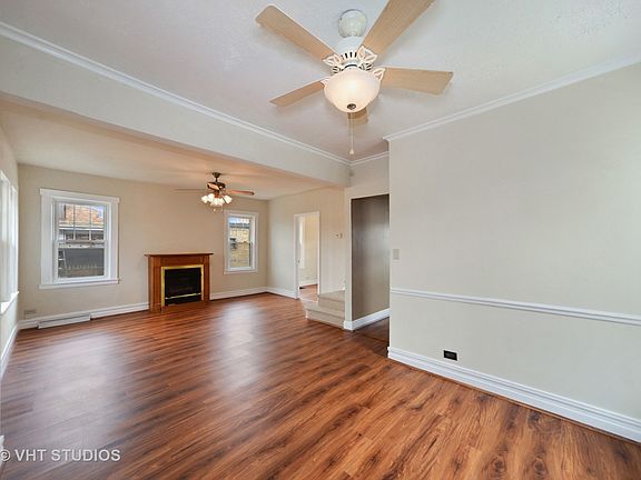 3rd image of 5457 N Ludlam Ave