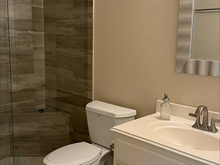 4014 Waterford Ln — Photo 32
