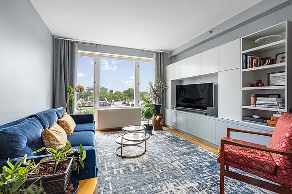 Sold by Compass | media 2