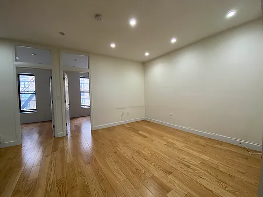 Rented by Urban Real Estate Property Group Inc | media 19