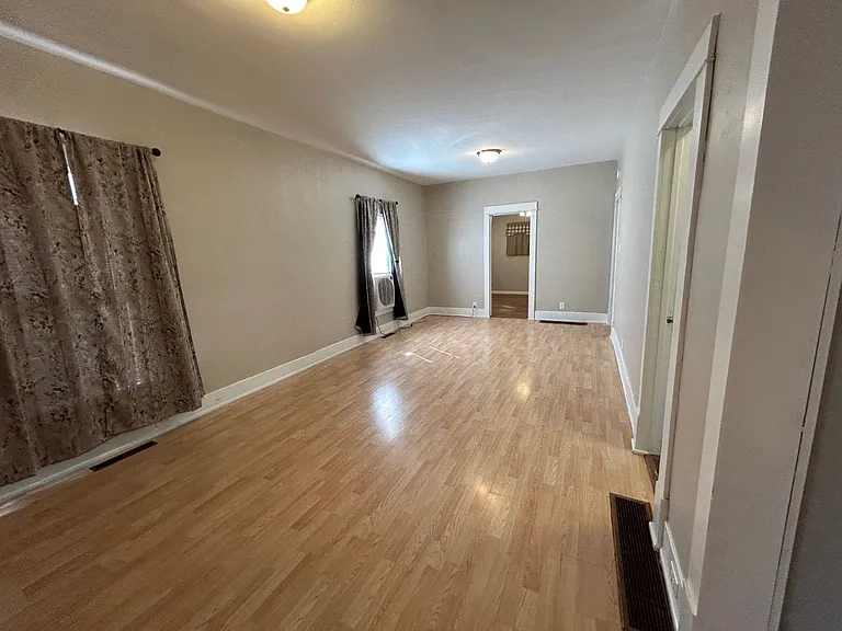 117 W Adams Ave — Photo 22