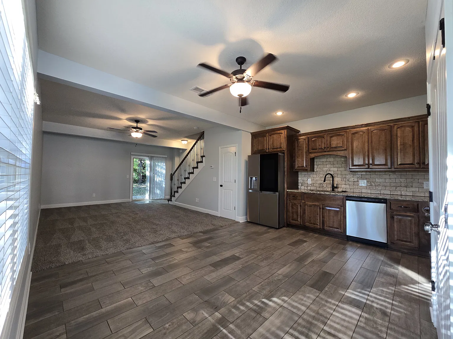 3 bed, 2.5 bath, 1550 sqft, $2,000 — Photo 2