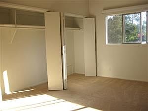 3rd image of 505 S Barrington Ave APT 23