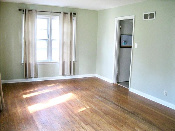 3rd image of 648 S Fillmore Ave