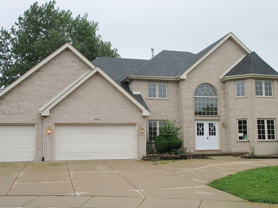 1st image of 19931 Chestnut Ct