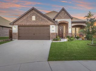 5461 Strong Stead Dr, Fort Worth, TX 76123